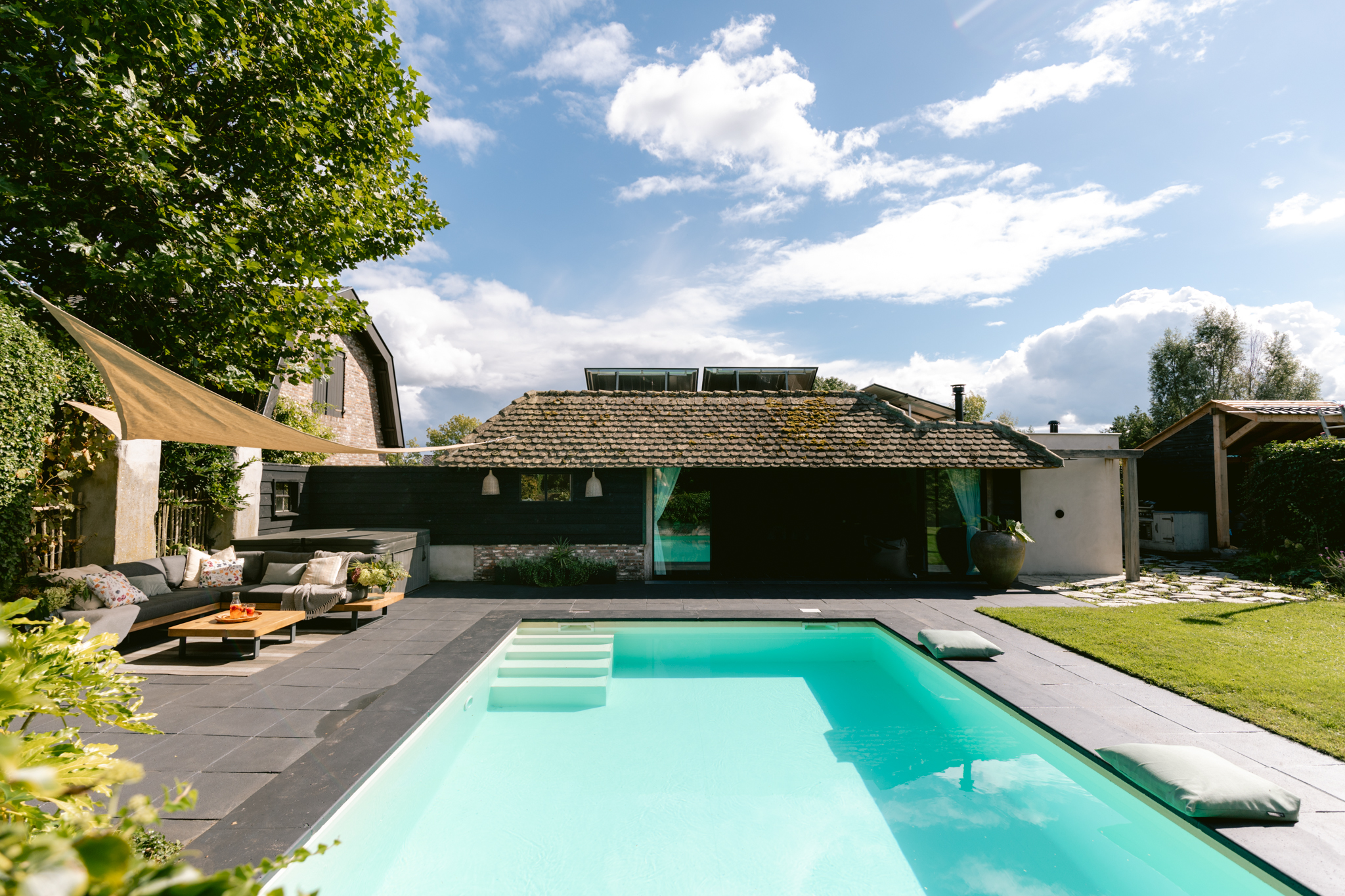 Zwembad buitenruimte